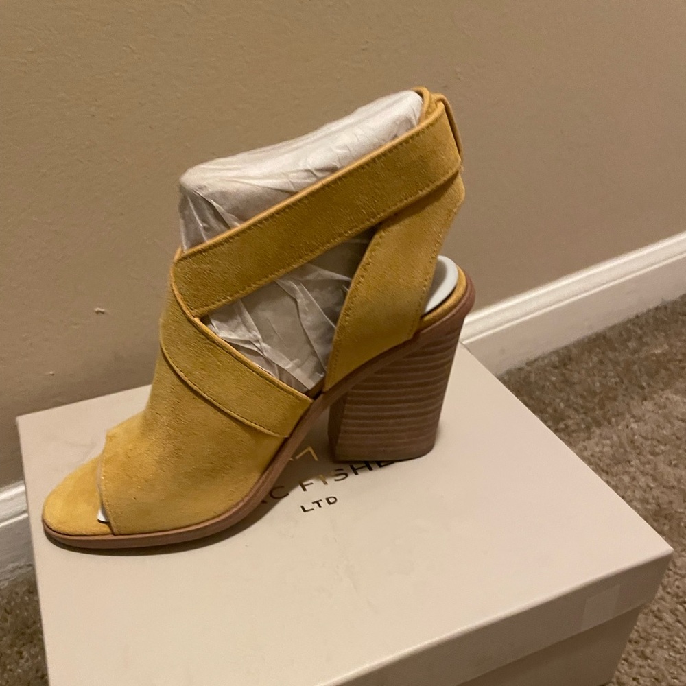 Never worn, Marc Fisher Vega sue suede sandals.